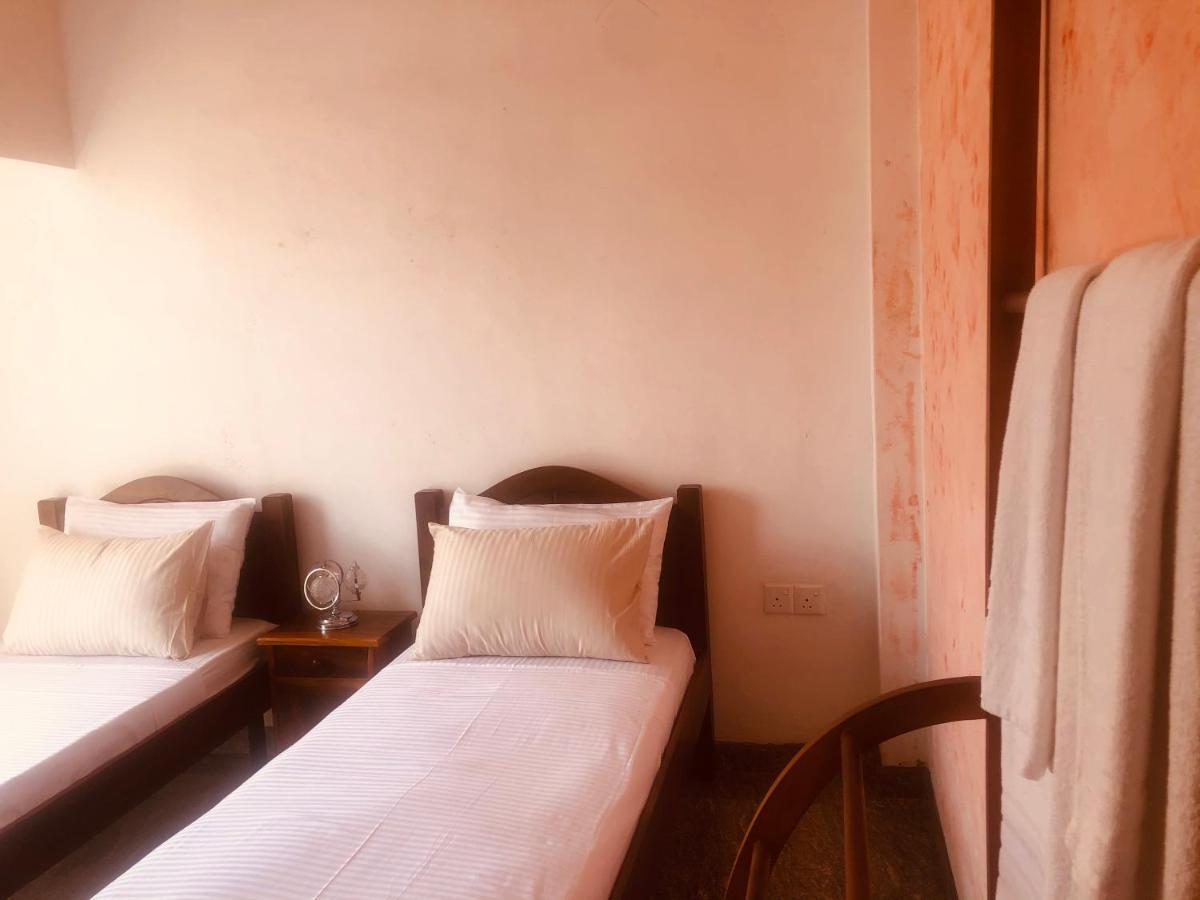Fernando'S Inn Negombo Exterior photo