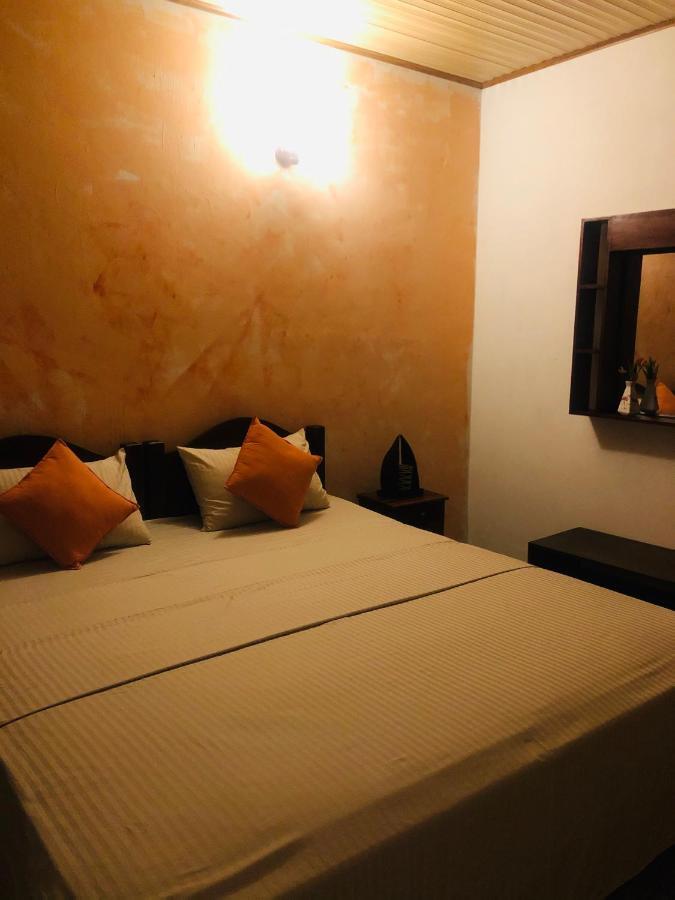 Fernando'S Inn Negombo Exterior photo